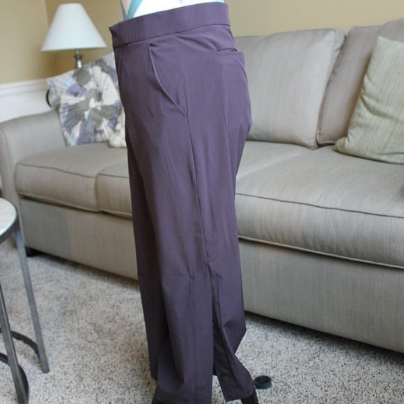 Wide Leg Cropped Pants - Picture 3 of 11